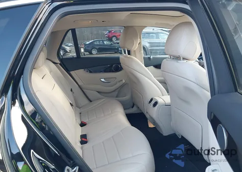 2022 Mercedes-Benz Glc 300 4Matic Suv z USA, uszkodzony, nr VIN W1N0G8EBXNV382755